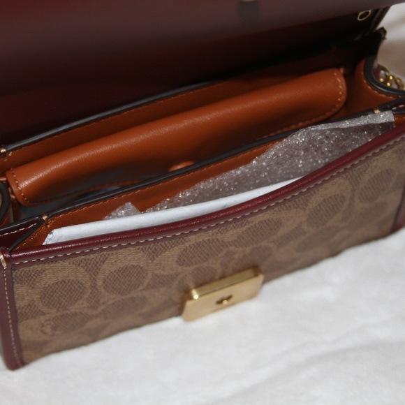 COACH Signature Bandit Lunar New Year Crossbody Bag Purse Handbag Rabbit Charm - Picture 8 of 8